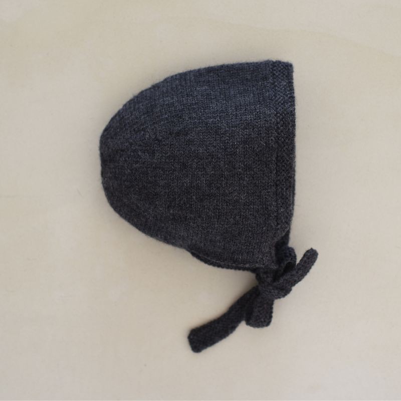 Clovis grey knit cap 100%...