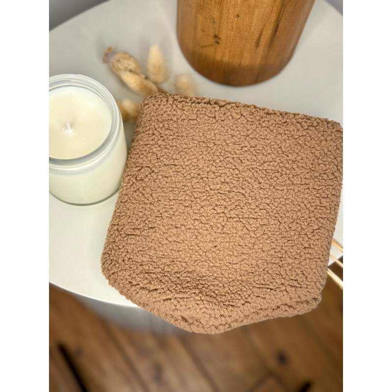 copy of Cache cou bouclette...