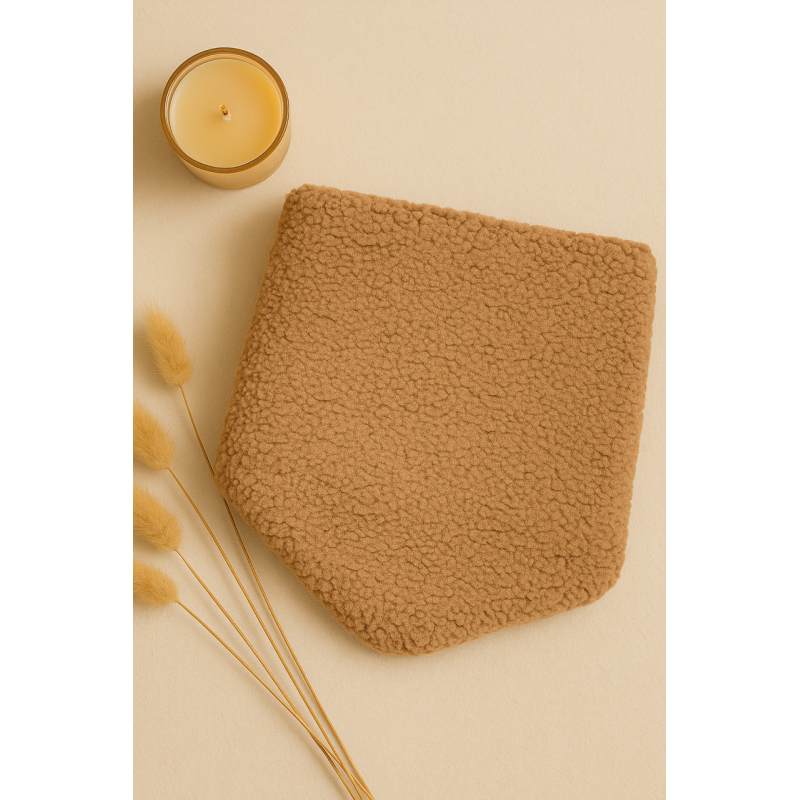 copy of Cache cou bouclette...